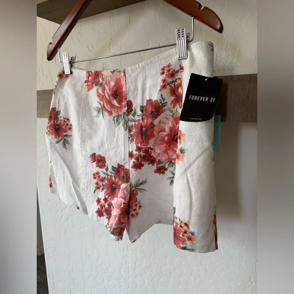 Forever 21|Women's White Linen Floral Shorts in high waisted•••NWT, Large - Picture 6 of 14